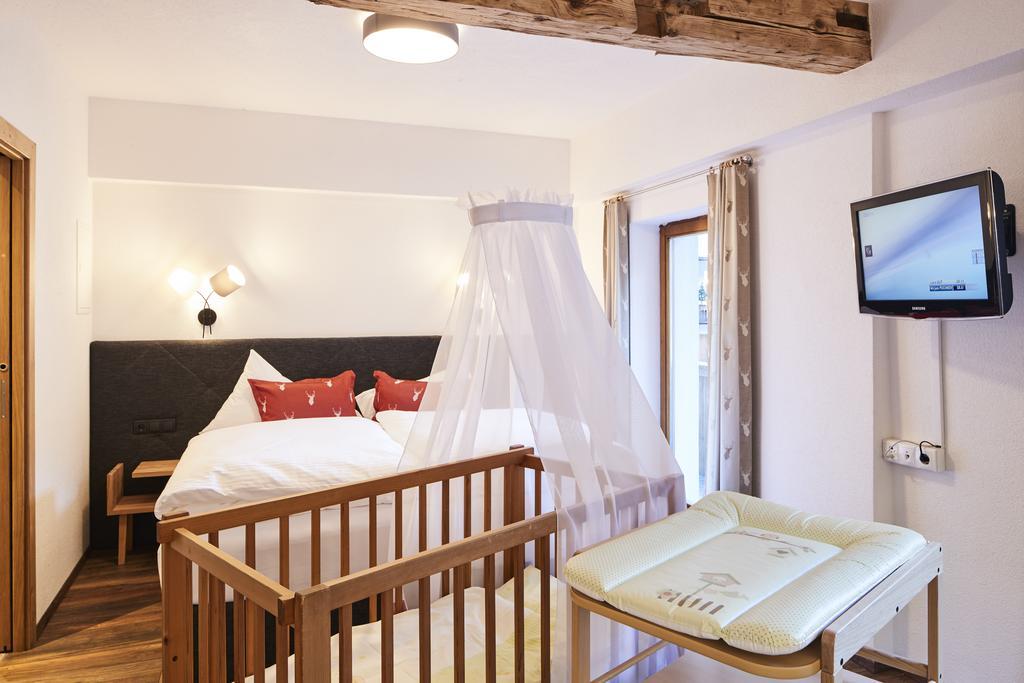 كاونرتال Tirolerhof - Appartementhaus الغرفة الصورة